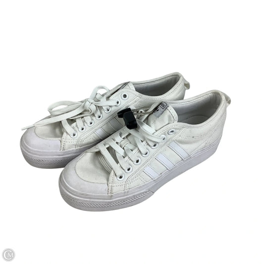 Shoes Sneakers By Adidas In White, Size: 10