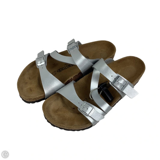 Sandals Flats By Birkenstock In Silver, Size: 8 (39)