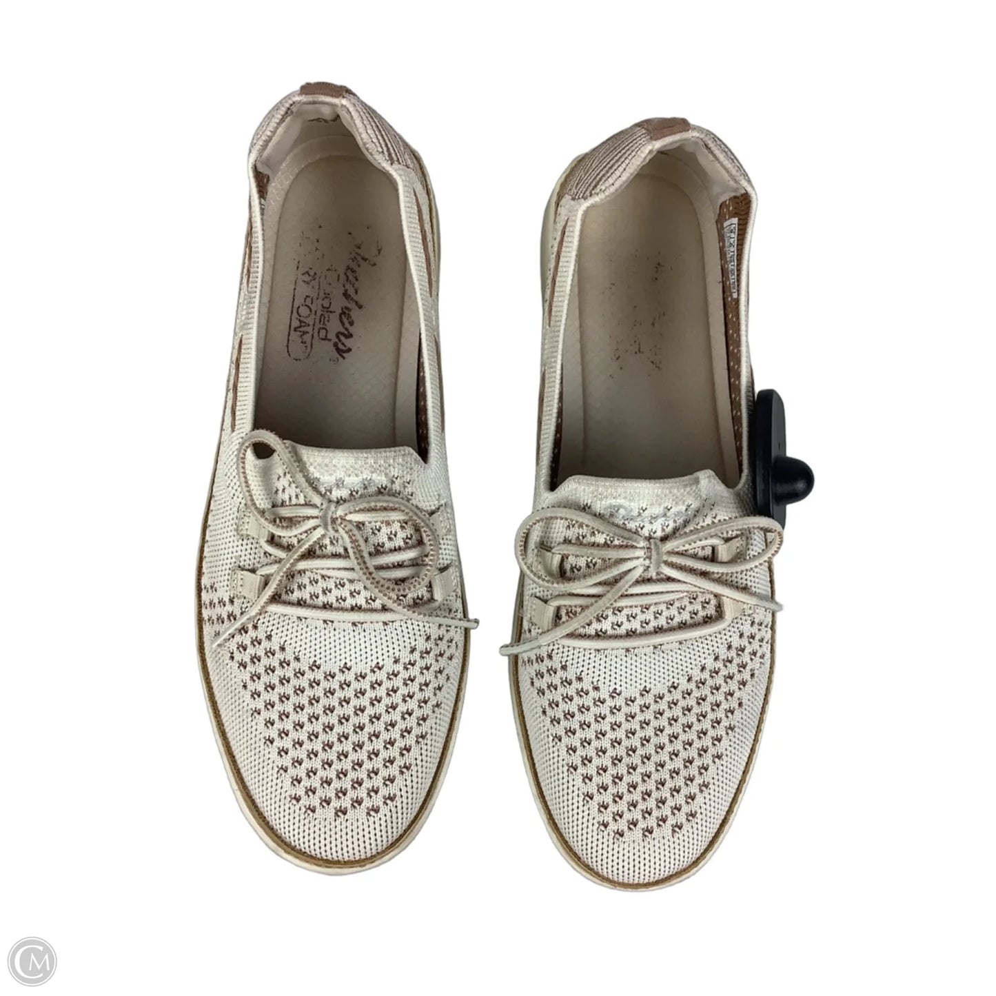 Shoes Flats By Skechers In Cream, Size: 9