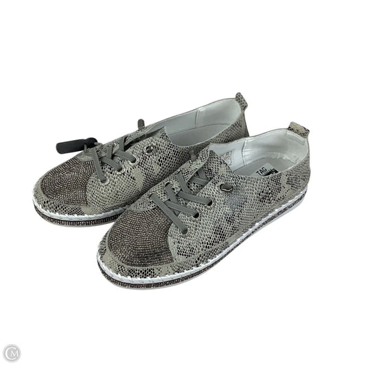 Shoes Sneakers By Bernie Mev In Snakeskin Print, Size: 6.5 (37)
