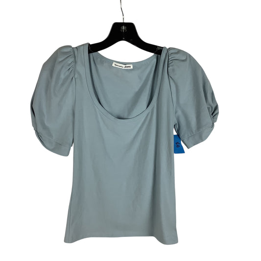 Top Short Sleeve By Reformation In Blue, Size: S