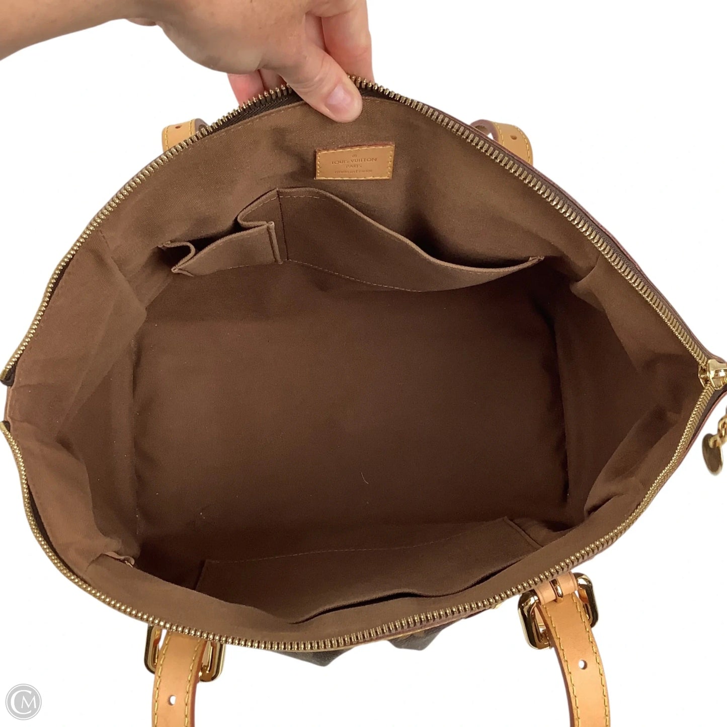 Handbag Luxury Designer By Louis Vuitton, Size: Medium