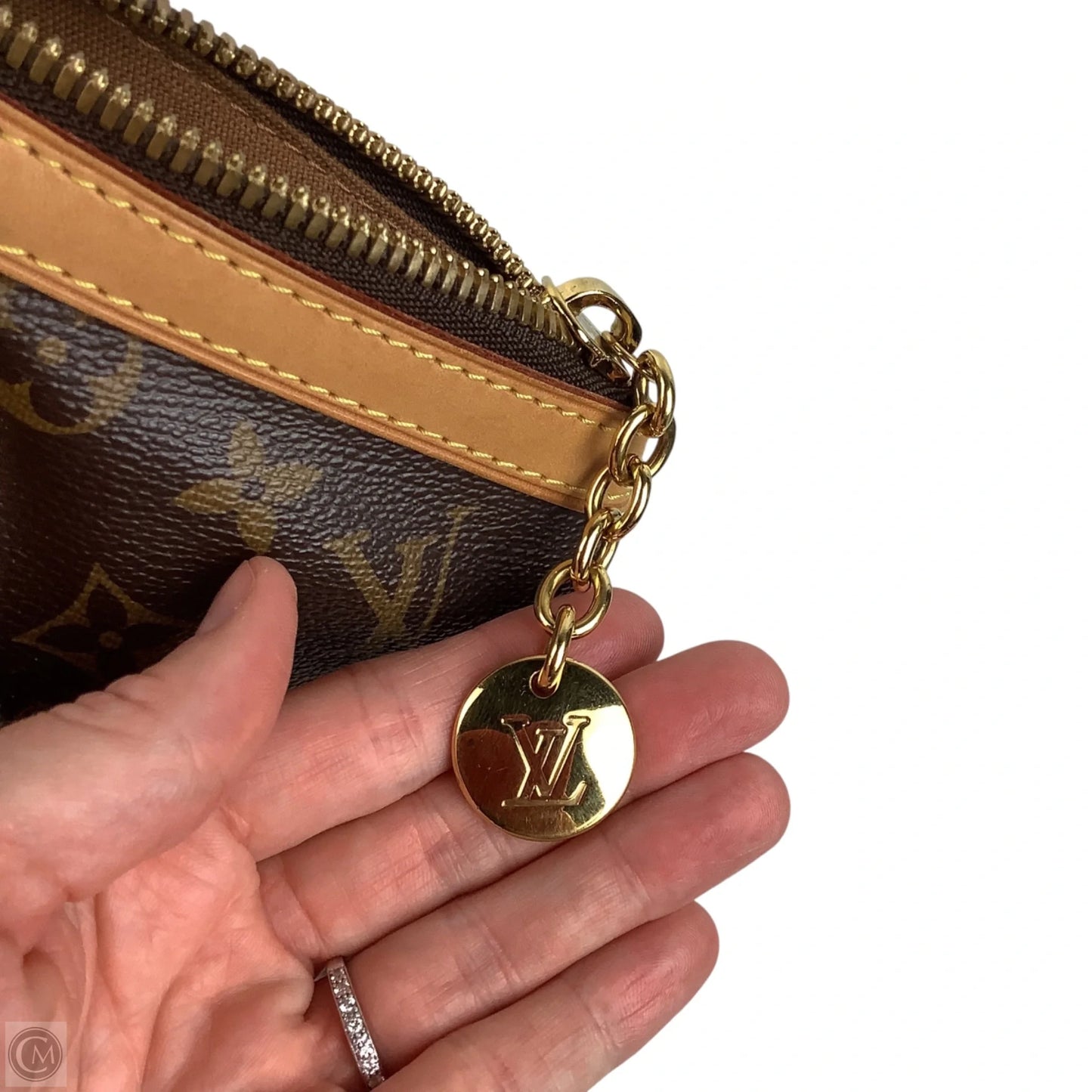 Handbag Luxury Designer By Louis Vuitton, Size: Medium