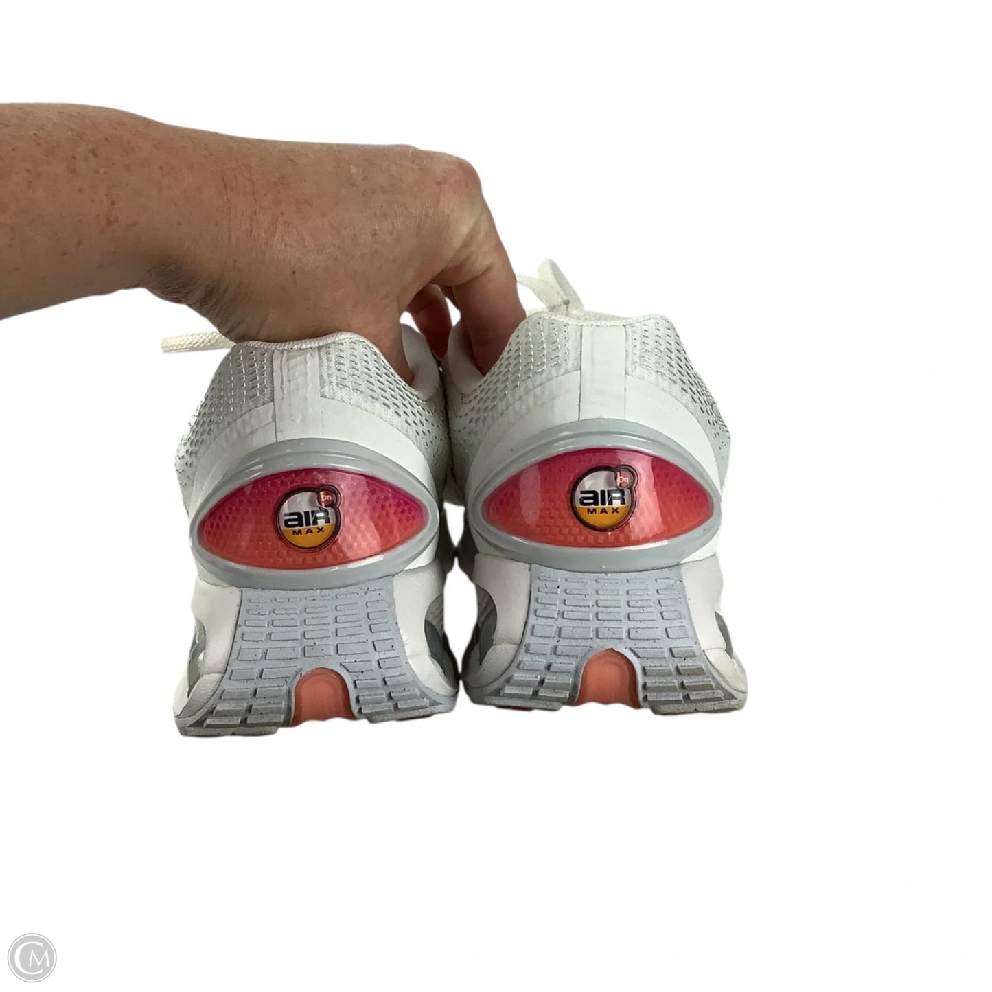 Shoes Athletic By Nike In Cream, Size: 9