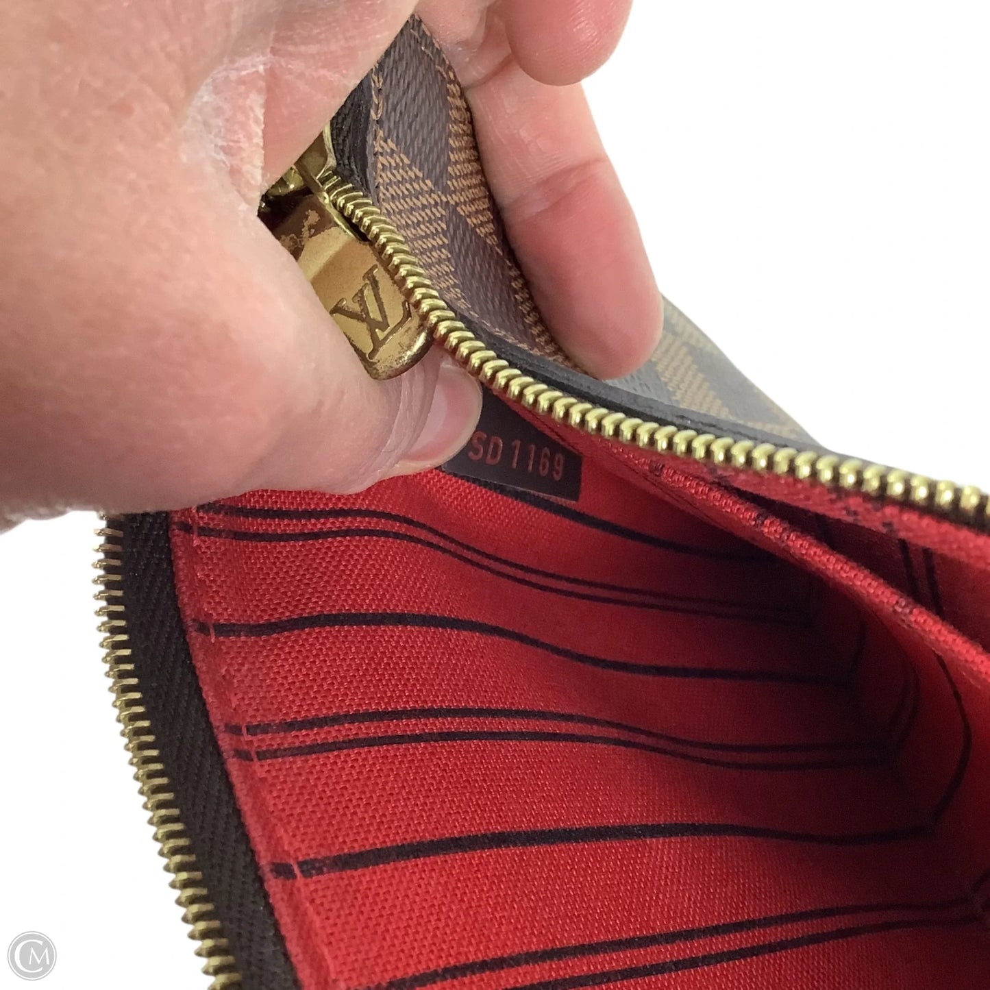 Wristlet Luxury Designer By Louis Vuitton, Size: Medium (AS IS)