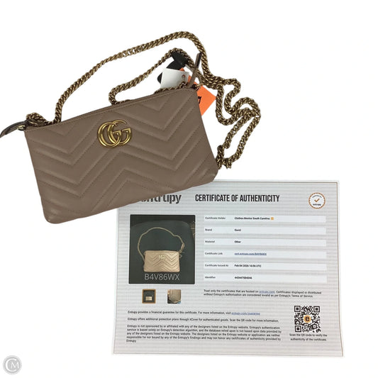 Crossbody Luxury Designer By Gucci, Size: Medium