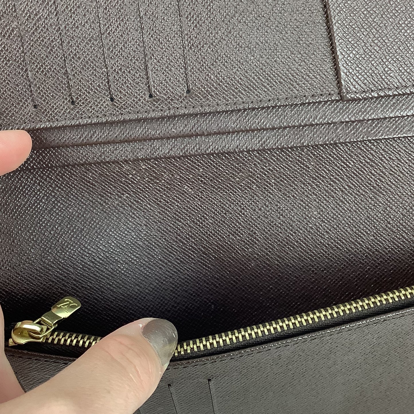 Wallet Luxury Designer By Louis Vuitton, Size: Medium