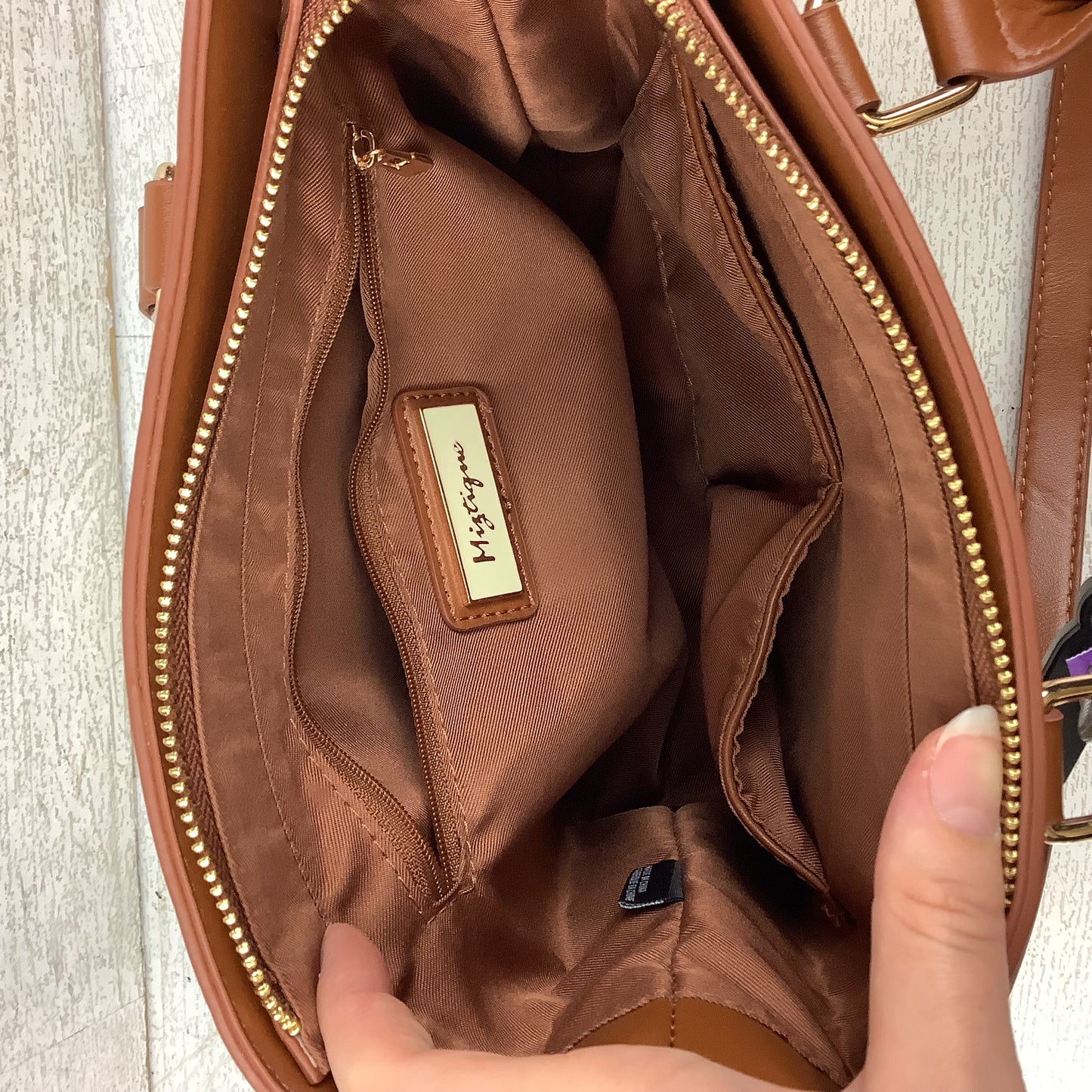 Crossbody By Clothes Mentor, Size: Medium