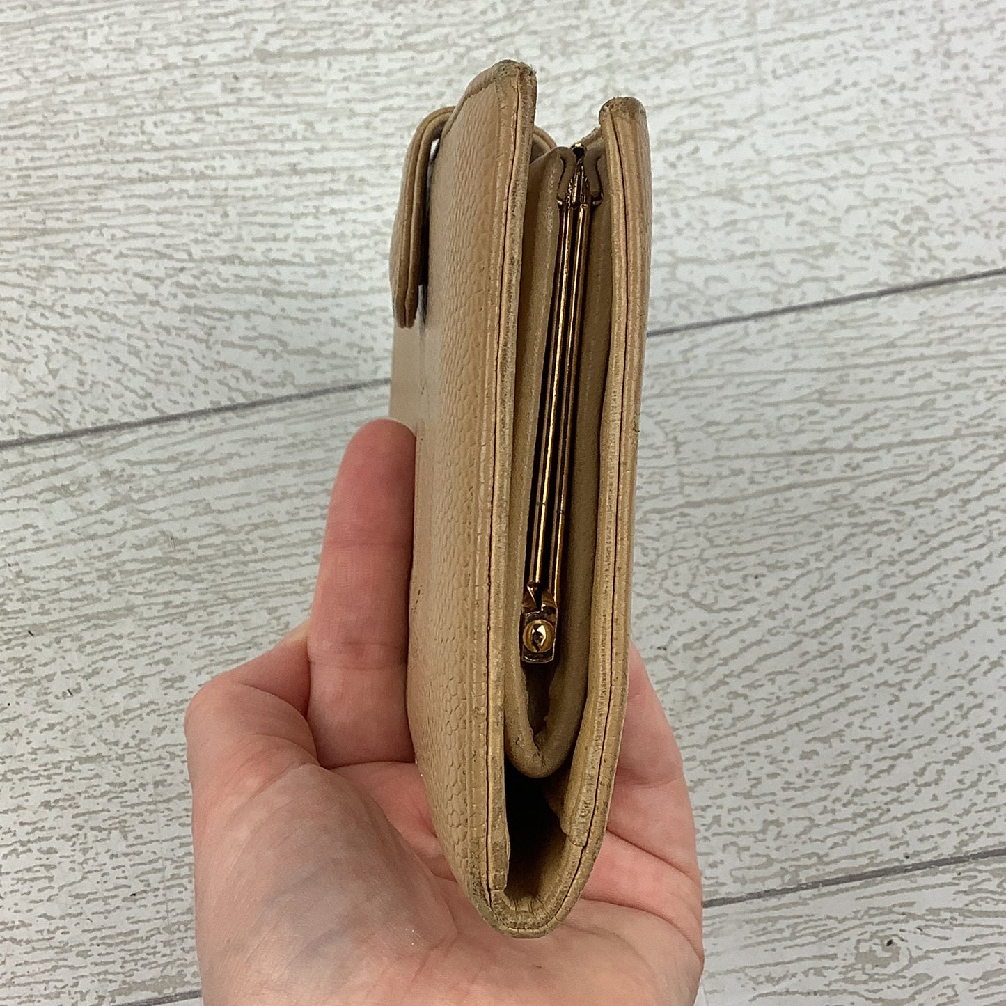 Wallet Luxury Designer By Chanel, Size: Medium