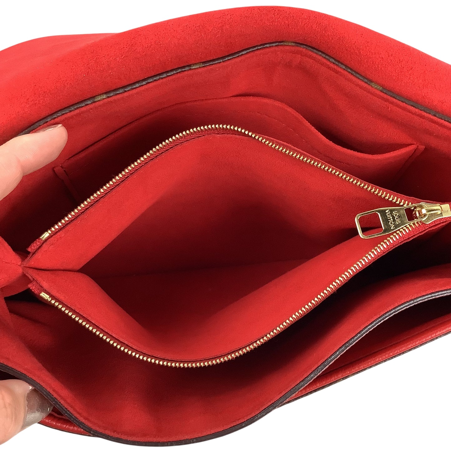 Crossbody Luxury Designer By Louis Vuitton, Size: Medium