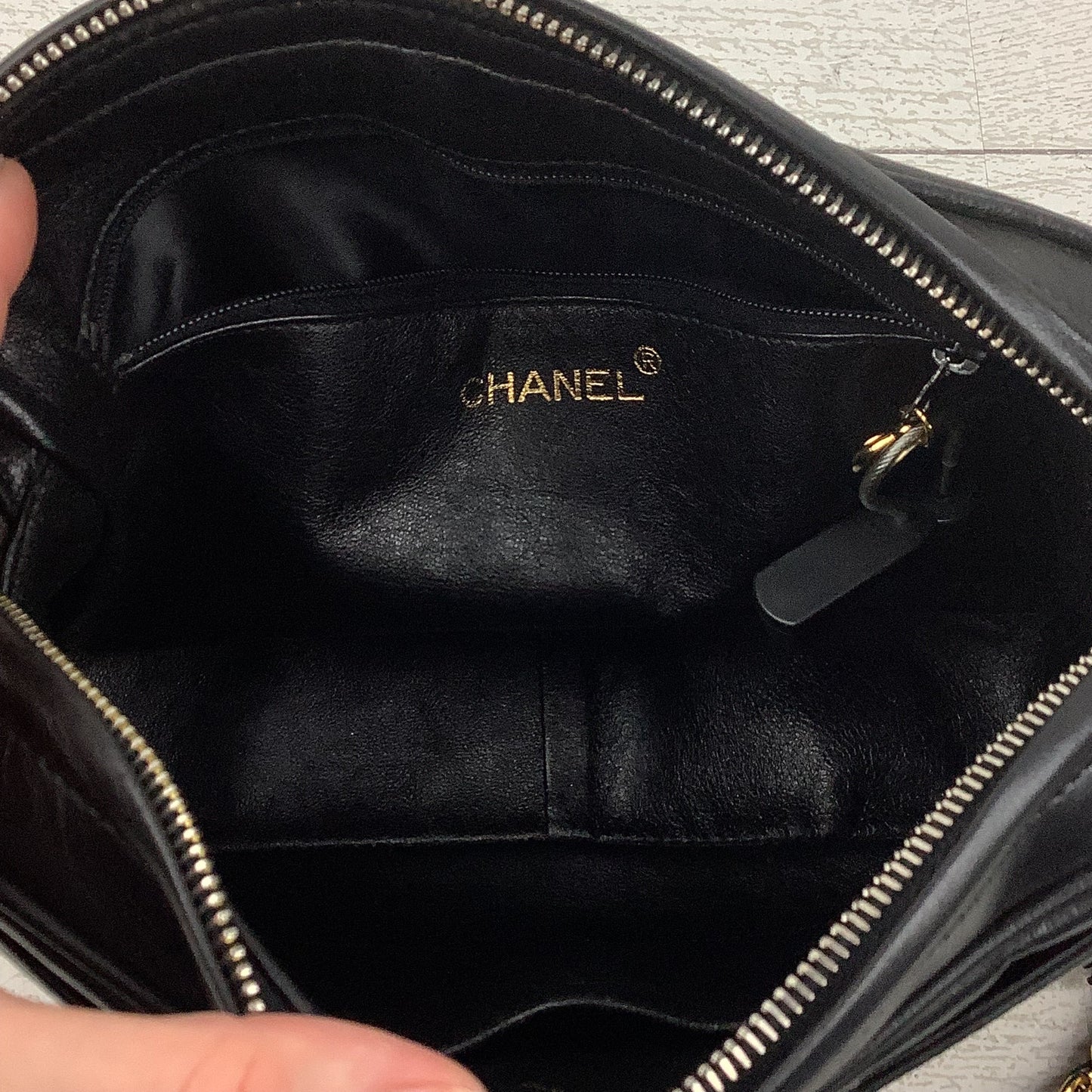Crossbody Luxury Designer By Chanel, Size: Medium