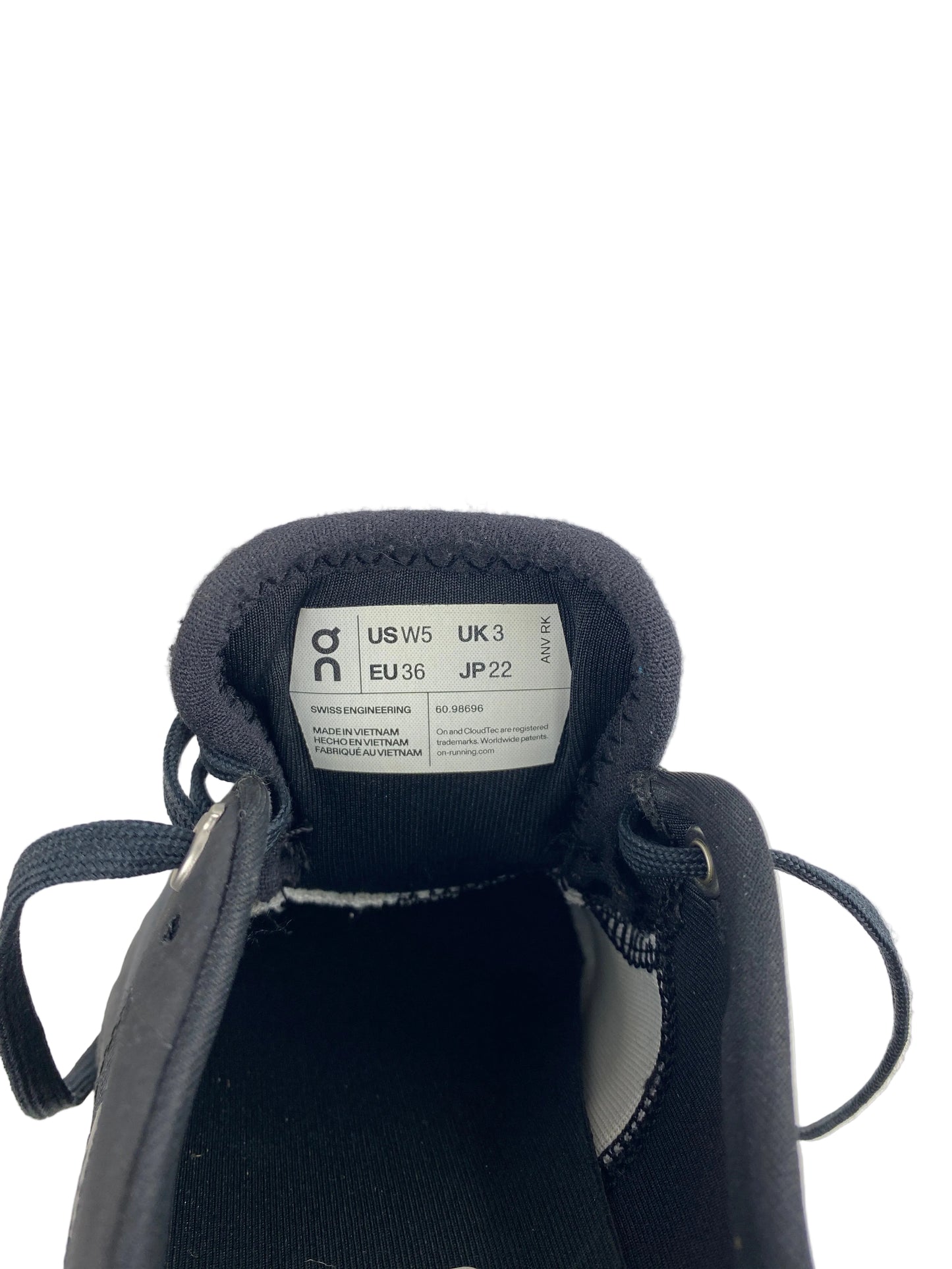 Shoes Athletic By On Cloud In Black, Size: 5