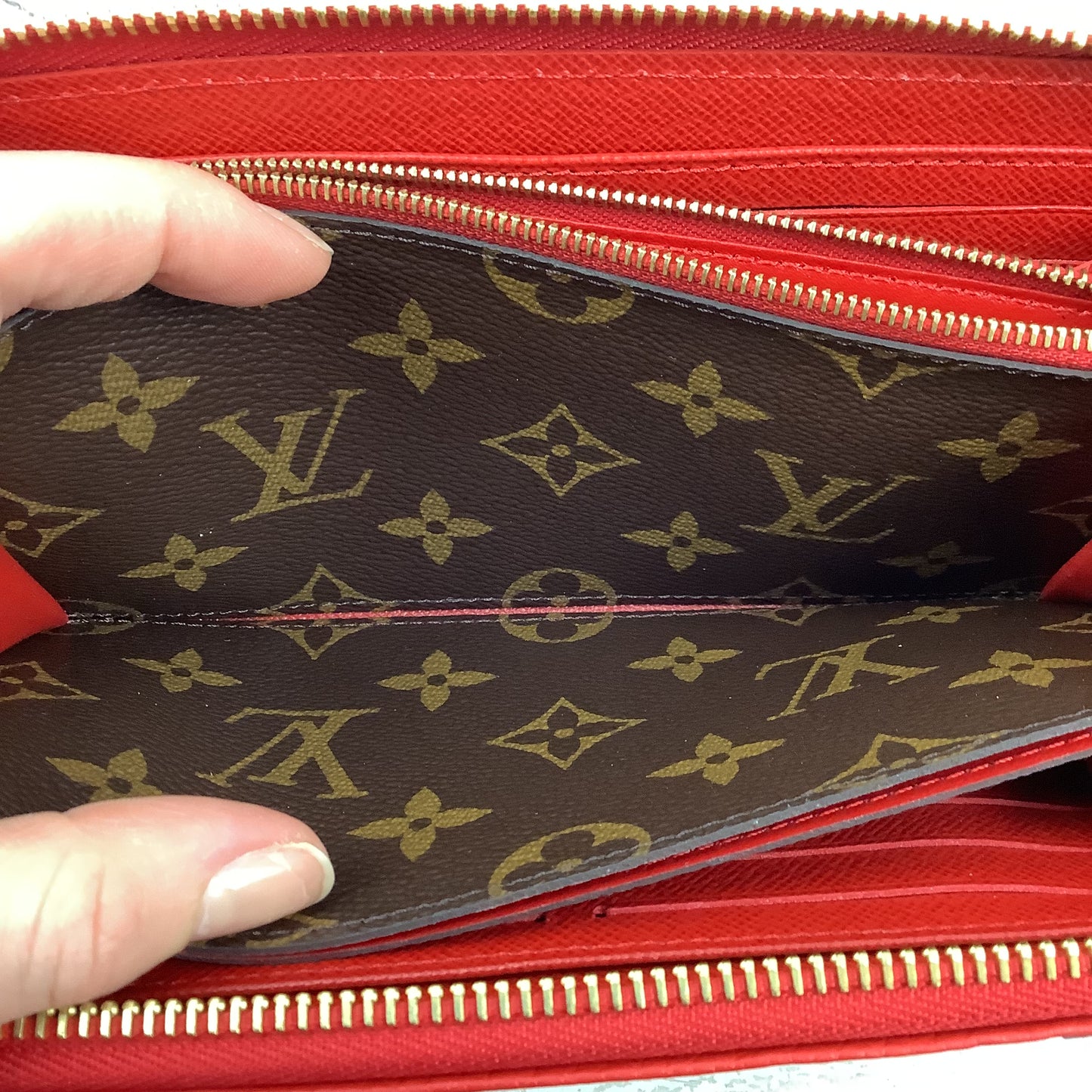 Wallet Luxury Designer By Louis Vuitton, Size: Large