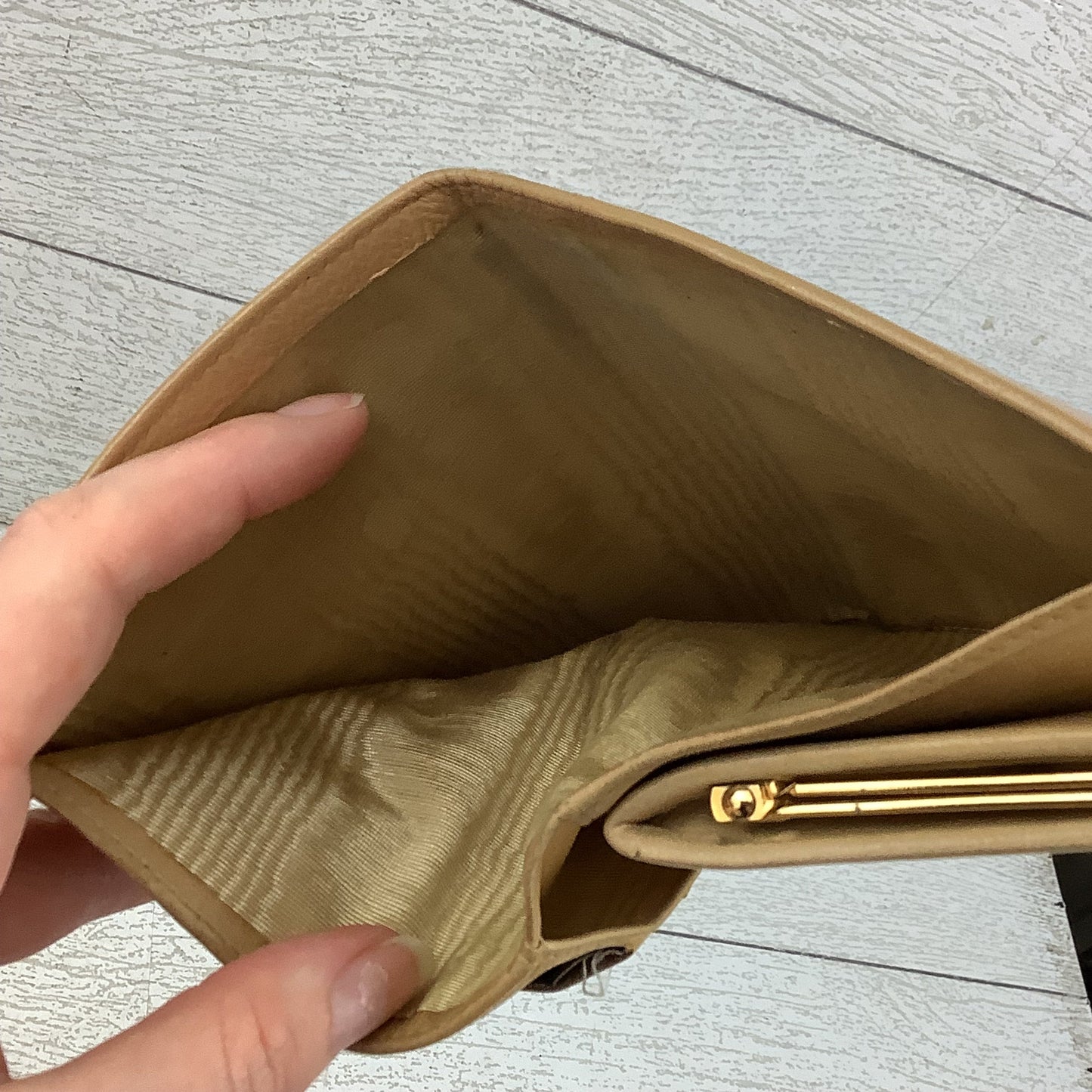 Wallet Luxury Designer By Chanel, Size: Medium