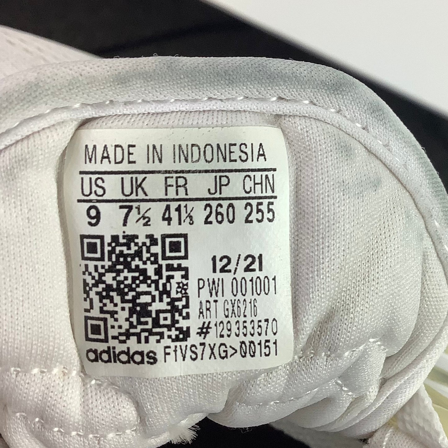 Shoes Athletic By Adidas In Cream & White, Size: 9
