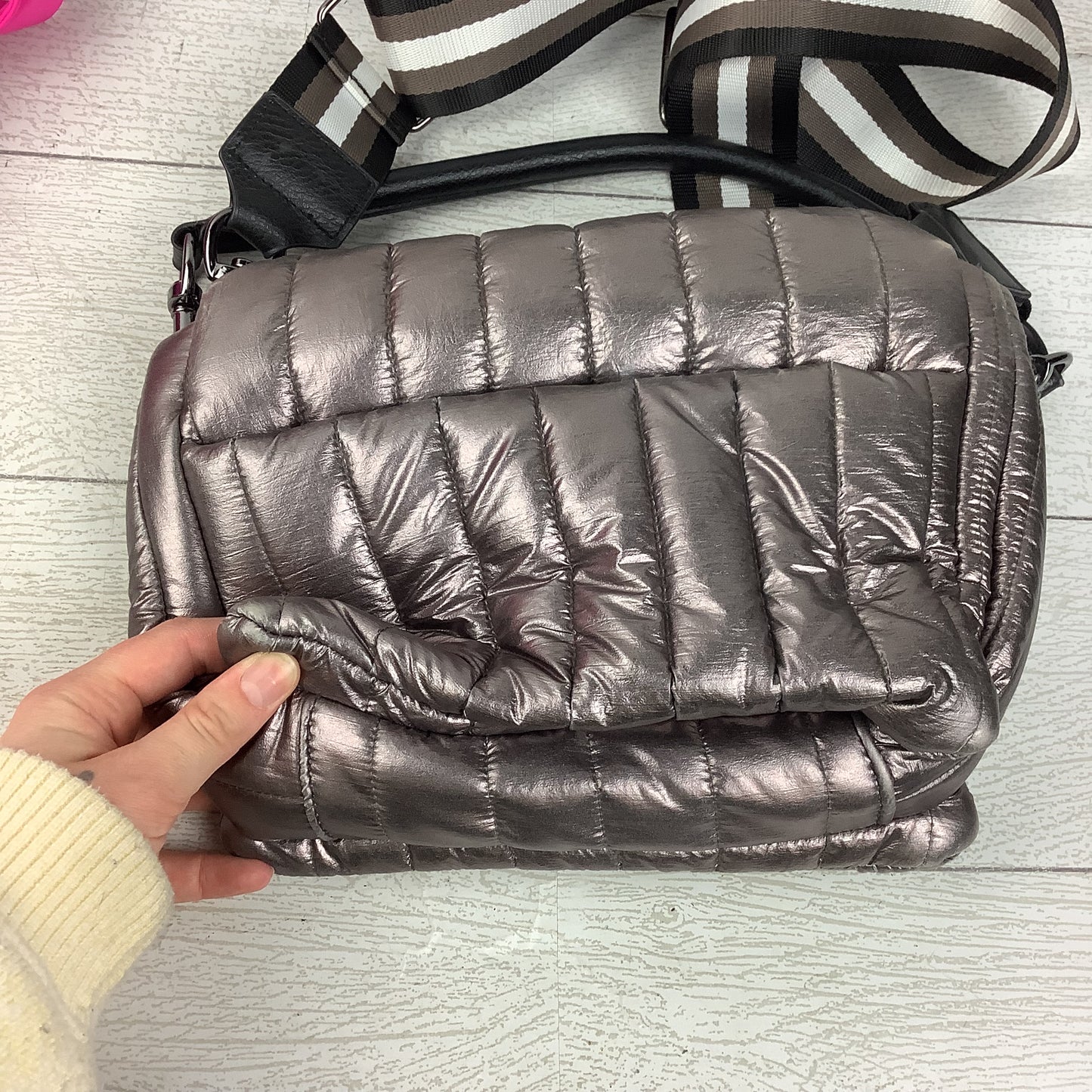 Handbag By Clothes Mentor, Size: Medium