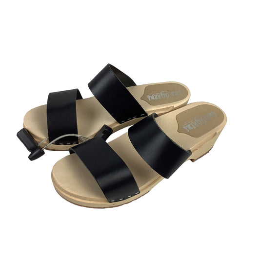 Sandals Flats By Clothes Mentor  Size: 8.5 (39)