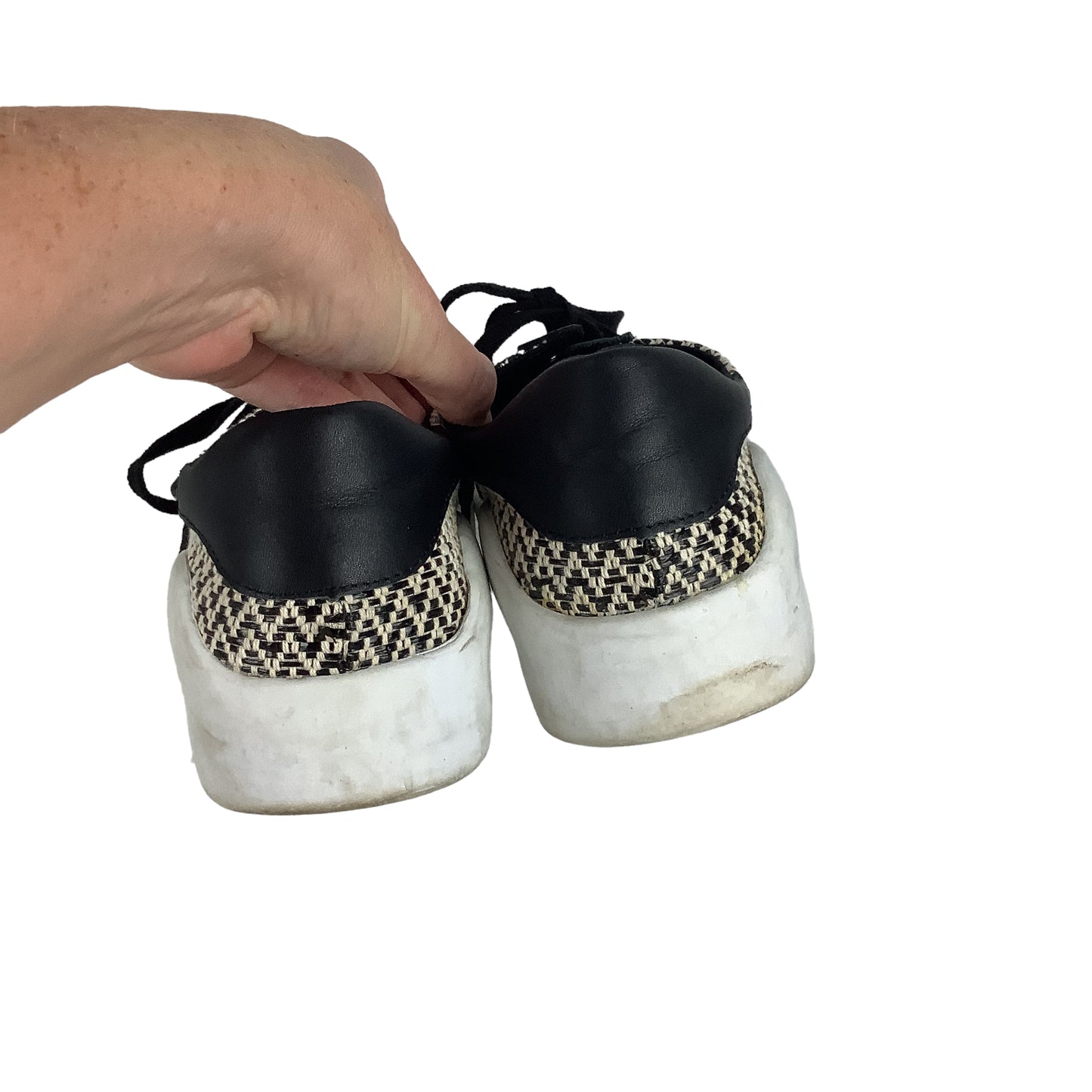 Shoes Sneakers By Kelsi Dagger  Size: 8.5