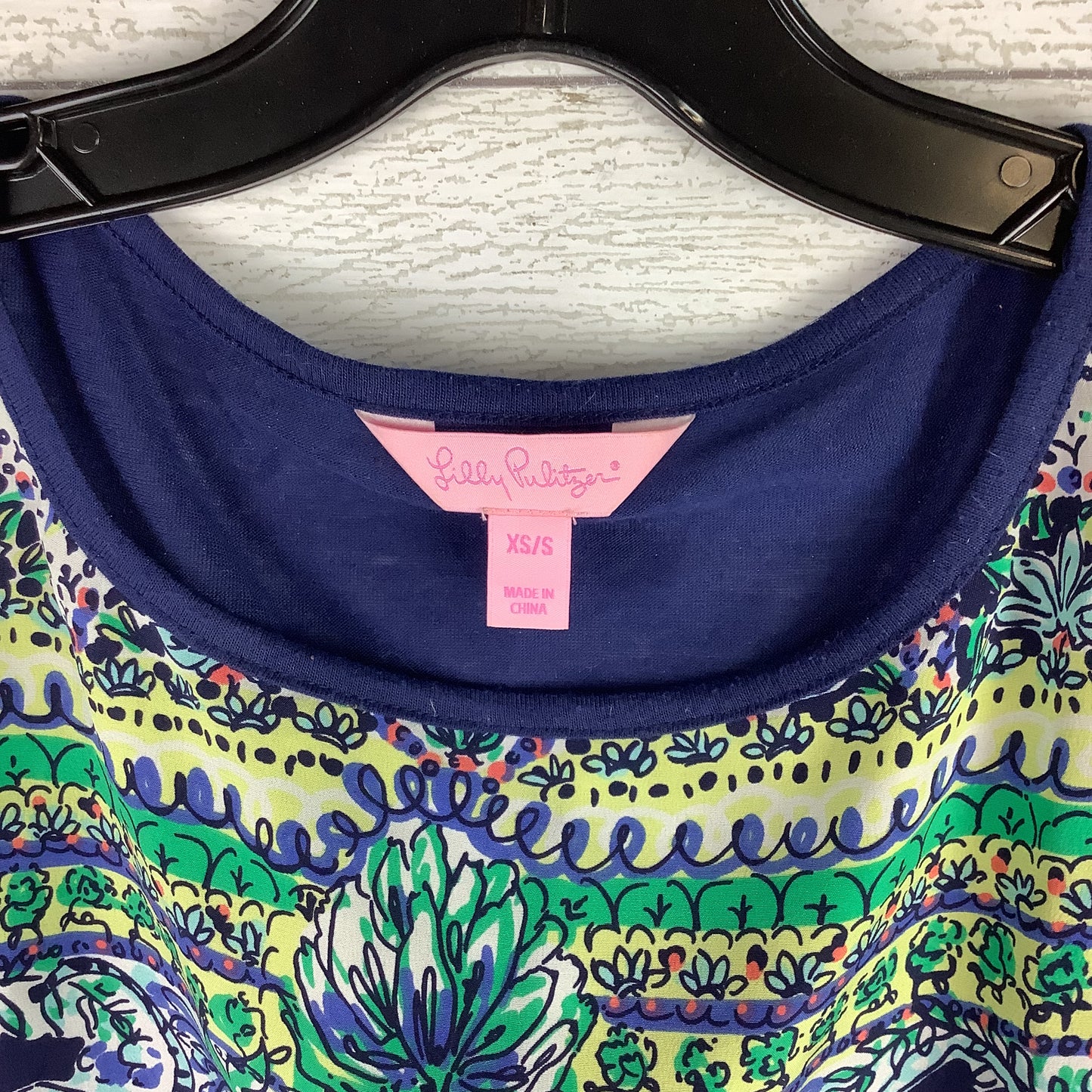 Top Short Sleeve By Lilly Pulitzer  Size: Xs