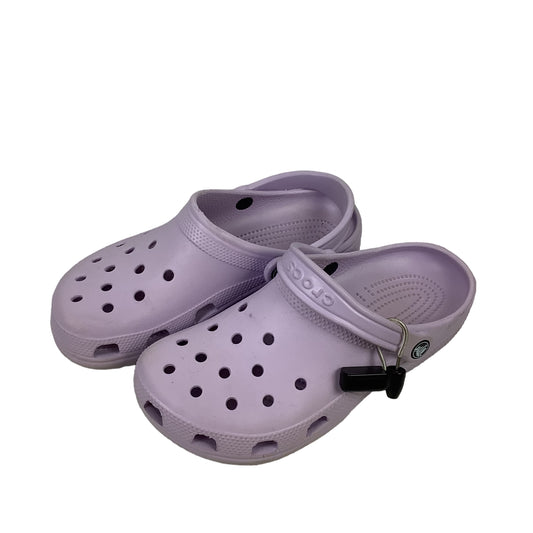 Shoes Flats Other By Crocs  Size: 9